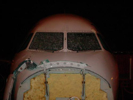 Airbus A320 con impactos de granizo