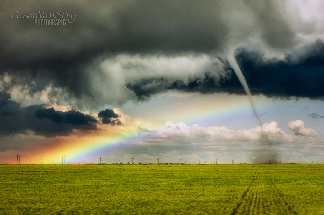 Tornado y arcoiris 1