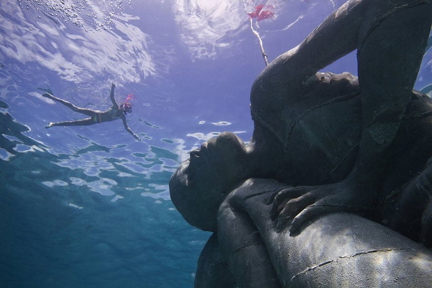 estatua-submarina-bahamas-atlas-oceano-2